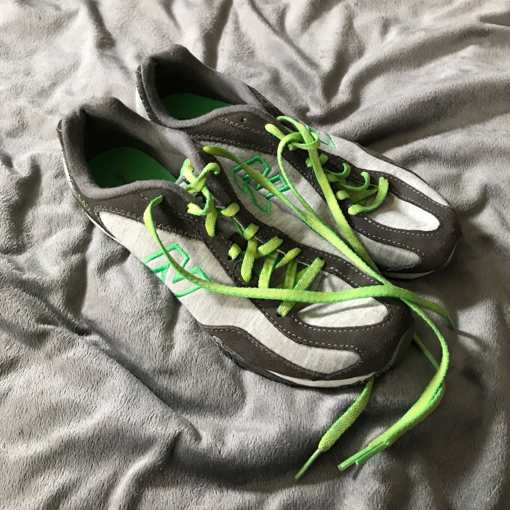 New Balance 442, Size 8.5, Grey and green